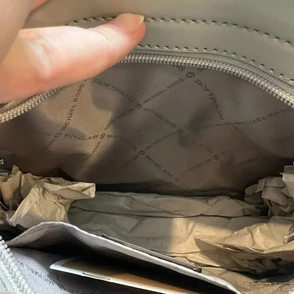 Michael Kors white jet set crossbody with chunky strap new with tags - Picture 7 of 9